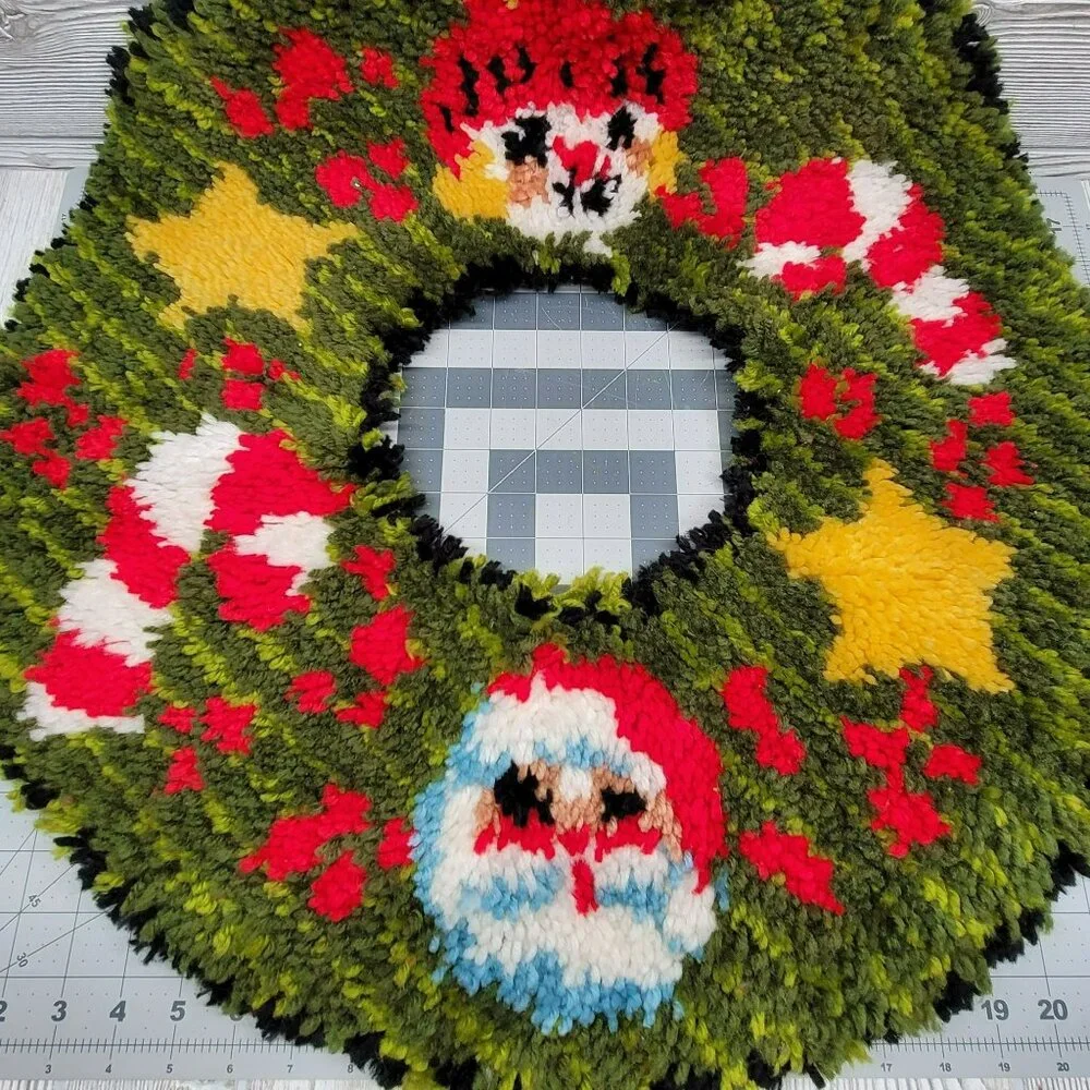 Handmade Christmas Wreath Latch Hook Rug 20 Inch Green Santa Snowman Vintage